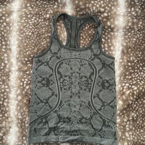 Dark green lululemon athletic top